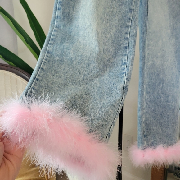 NWT PRETTY GARBAGE FAUX FEATHER TRIM JEANS - Picture 6 of 14